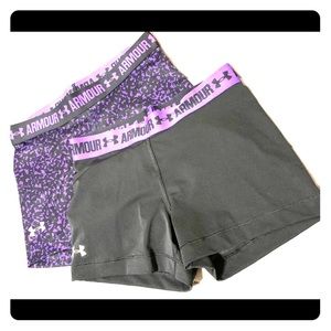 ⭐️Under Armour Heatgear 2 shorts deal for 1 price!